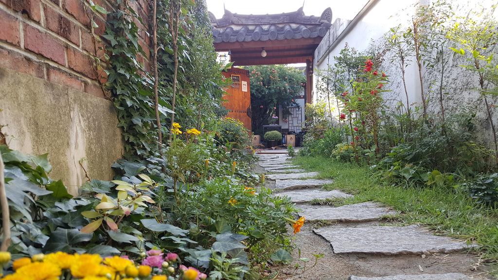 Inyeon Hanok Guesthouse Jeonju Exterior photo