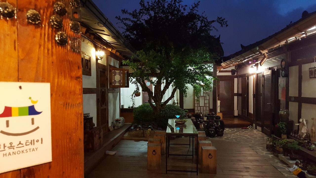 Inyeon Hanok Guesthouse Jeonju Exterior photo